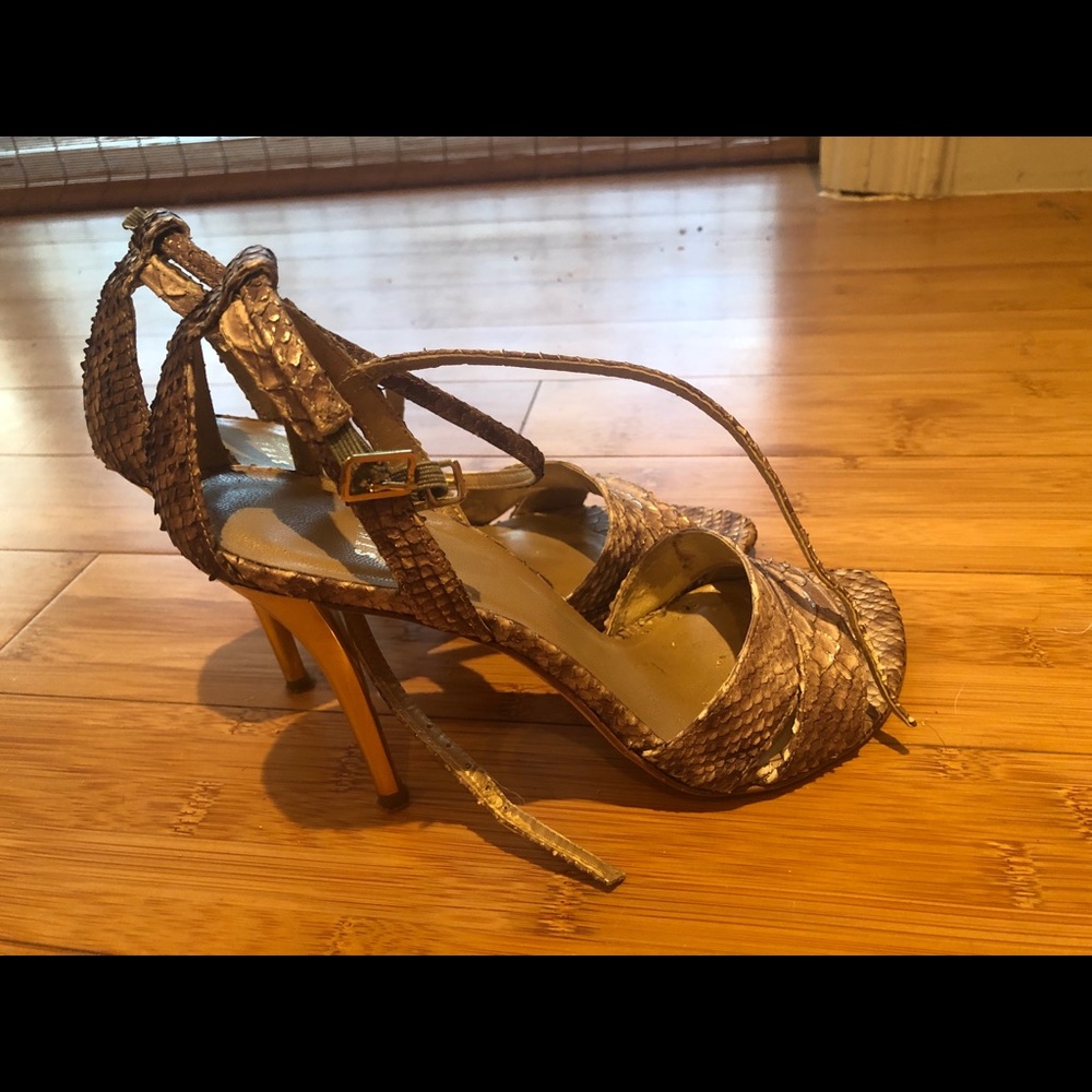 Stuart Weitzman Desert tipped python size 7 - Picture 2 of 3